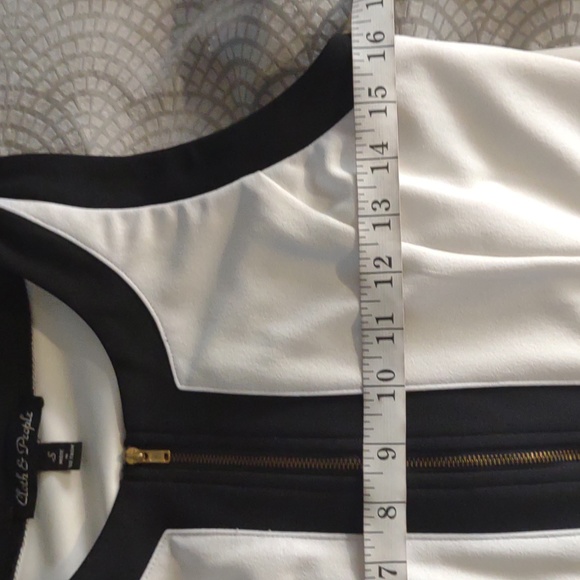Cloth & People white full zippered dress w/ black piping size small. - Picture 6 of 8